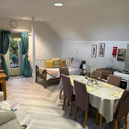 Alpaca Lodge Sittingbourne Εξωτερικό φωτογραφία