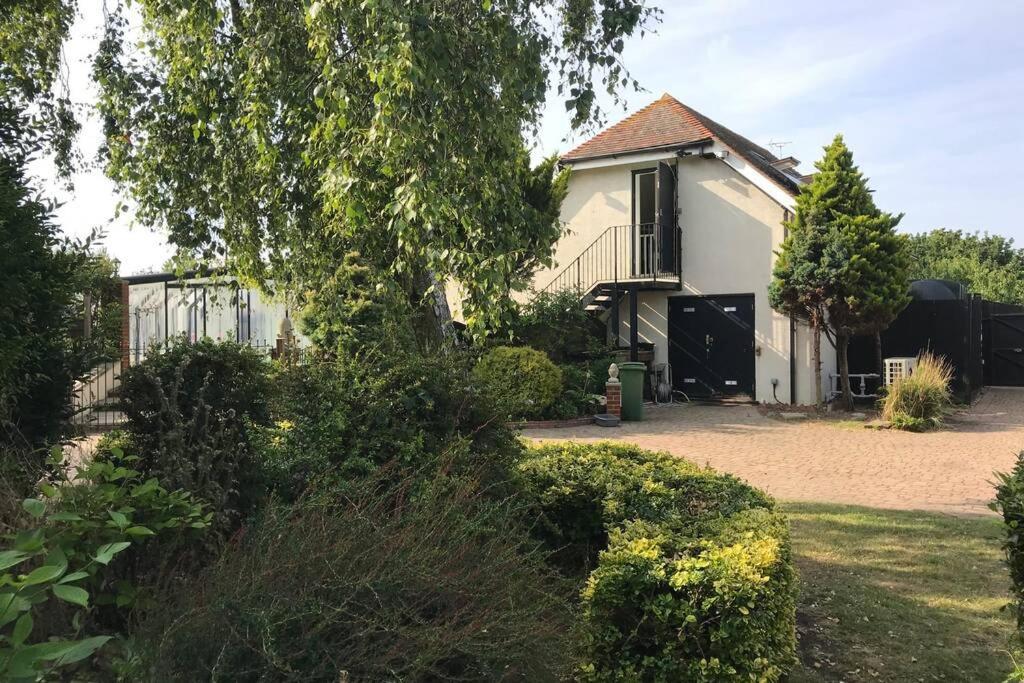 Alpaca Lodge Sittingbourne Εξωτερικό φωτογραφία